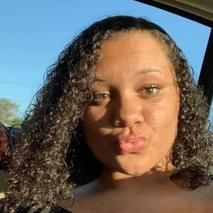 Meet your Posher, Elisha